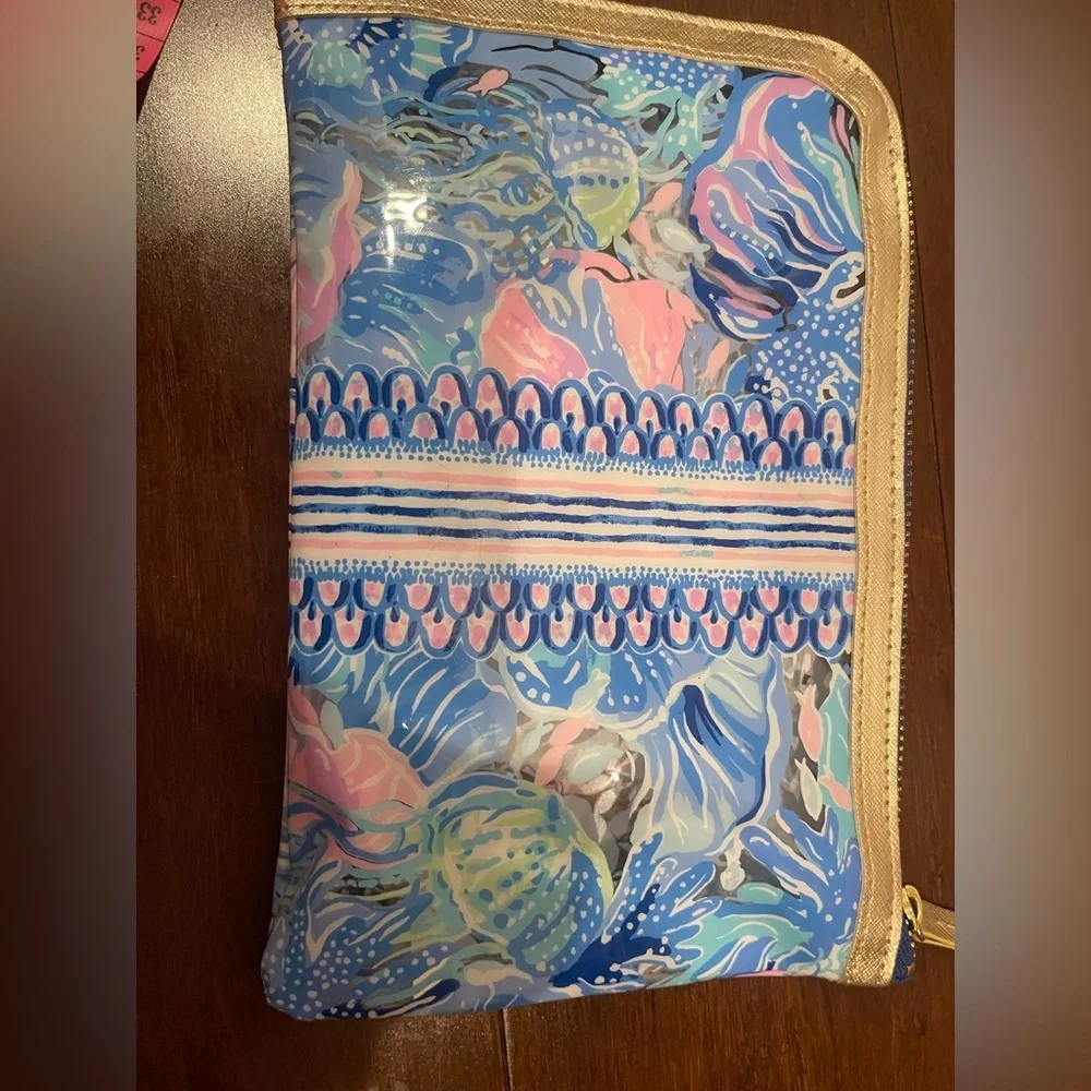 guc lilly pulitzer Colorful plastic Zip Pouch with Gold Accents